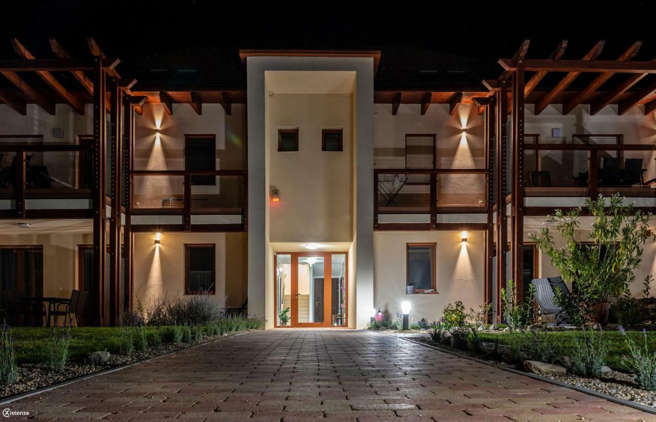 Aranymandula apartmanok Balatonakali Zewnętrze zdjęcie